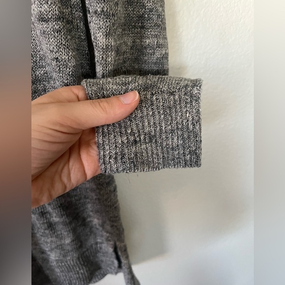 Vince V Neck Heather Grey Linen Sweater with Side Slit Women’s Size XS - Picture 6 of 14